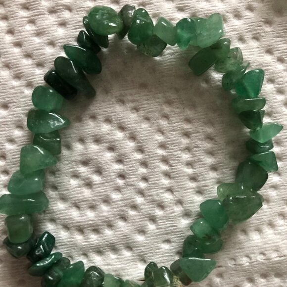 Green Aventurine? chip stone necklace and bracelet set handmade - Picture 2 of 6